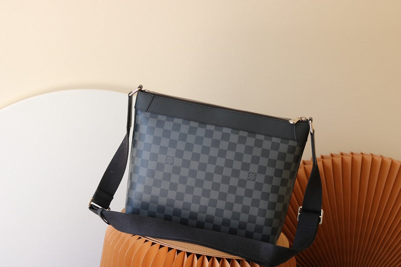 I W Fashion Lu-Vi bags - 17188