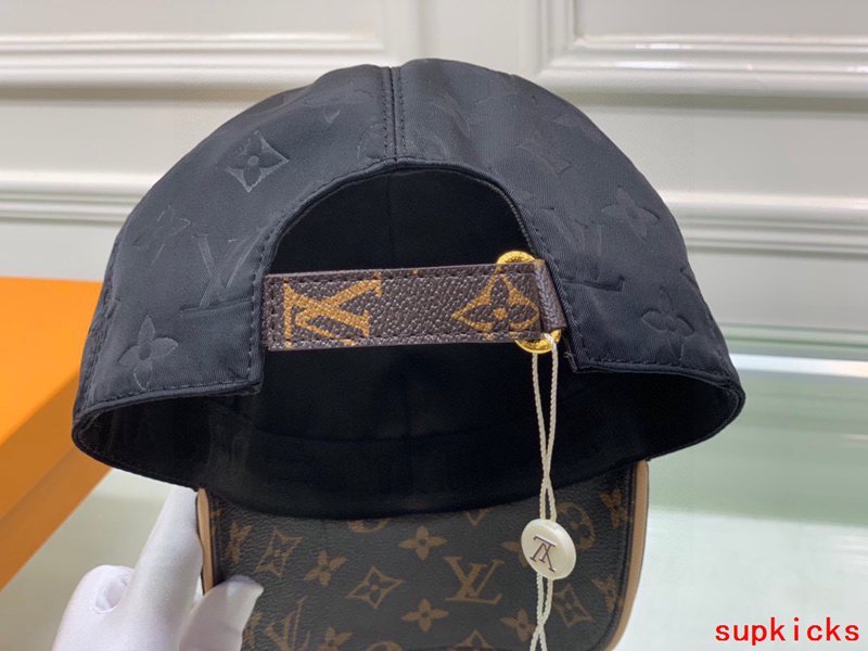 Louis Vuitton Luxury Cap