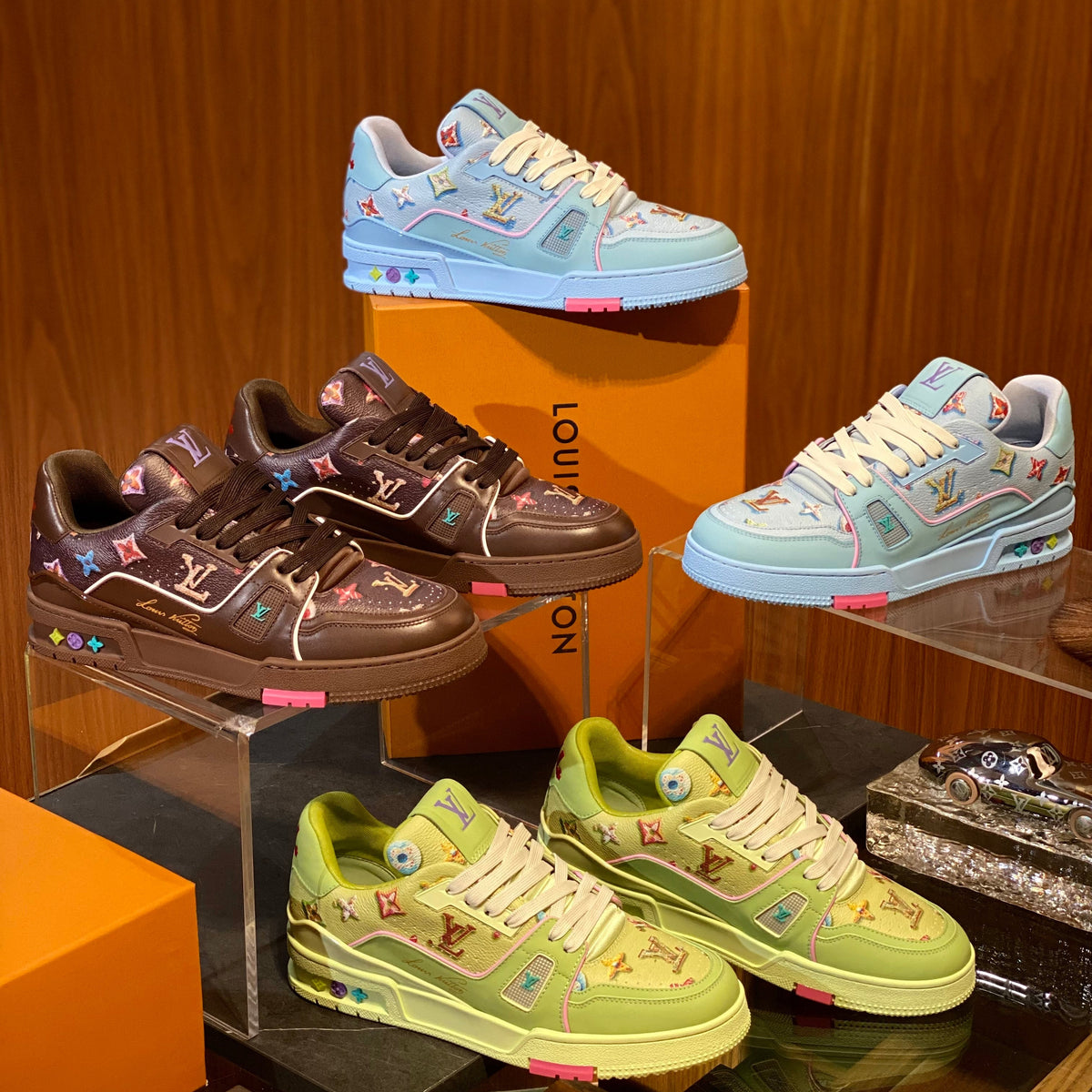 LOU SNEAKERS
