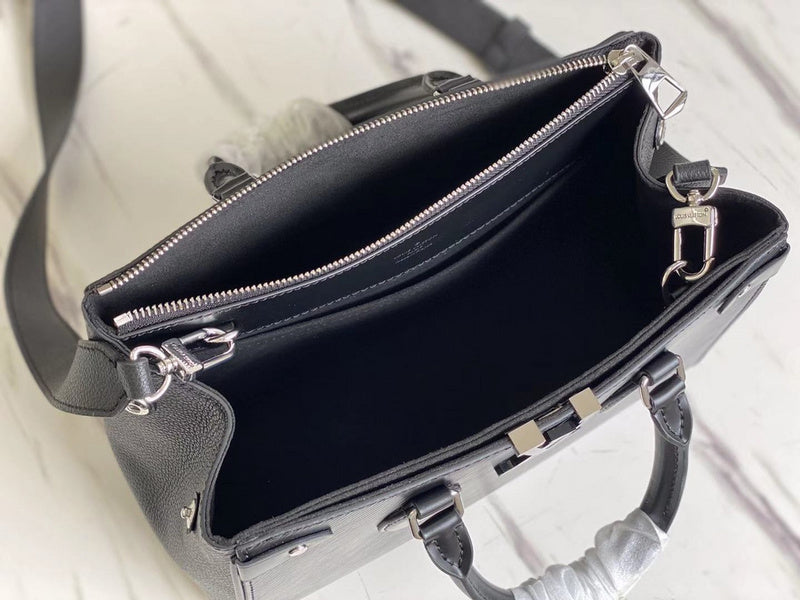 I W Fashion Lu-Vi bags - 17532