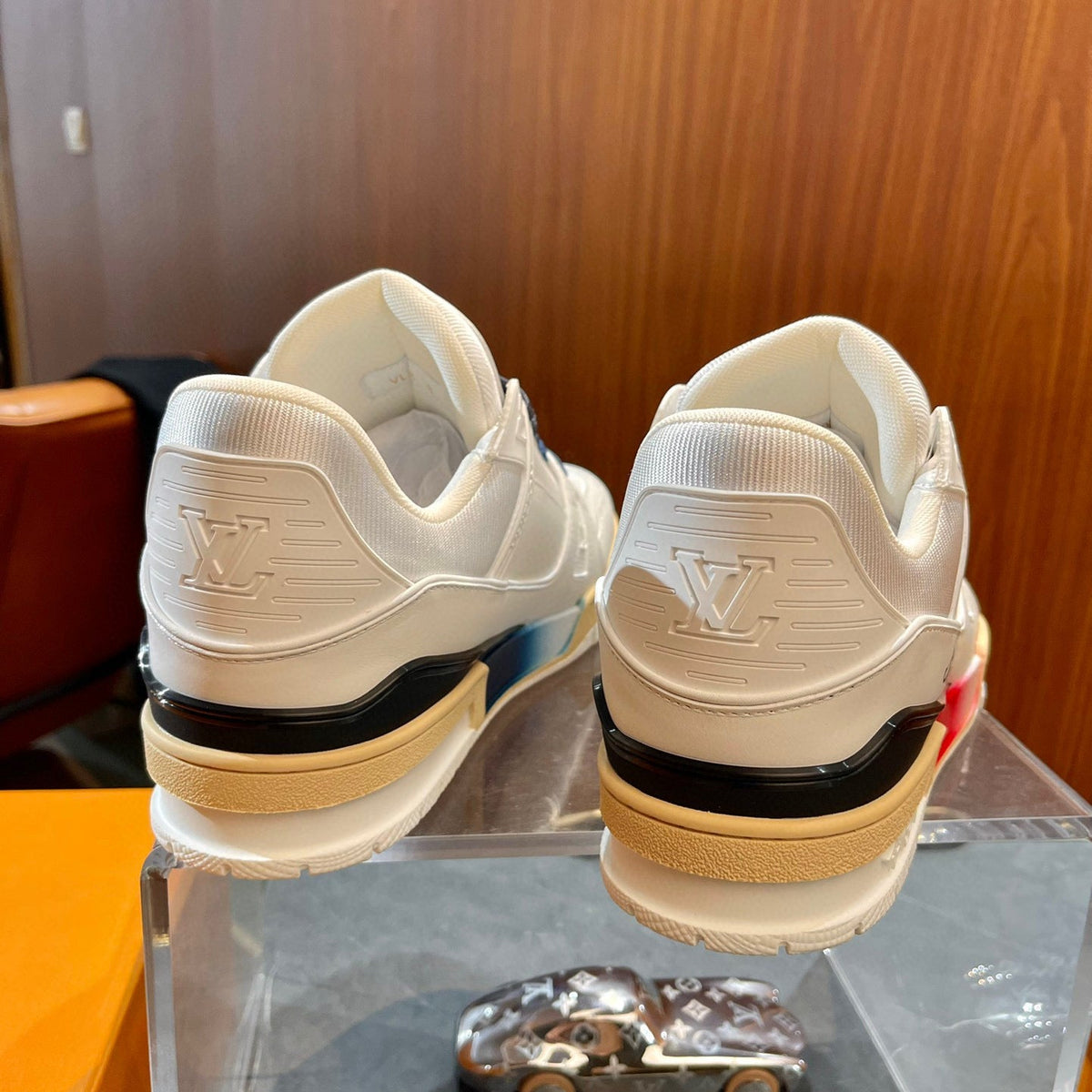 LOU TRAINERS