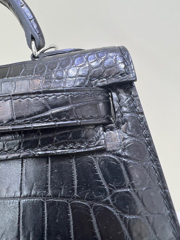PHA - HMS Bags - 1679