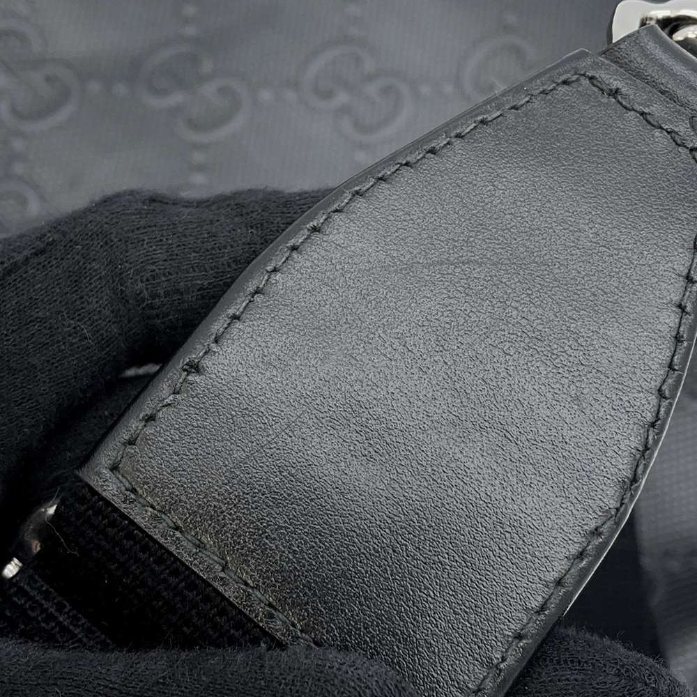 GUCCI GG embossed 2WAY Clutch Bag Black 696009 Leather Size Medium