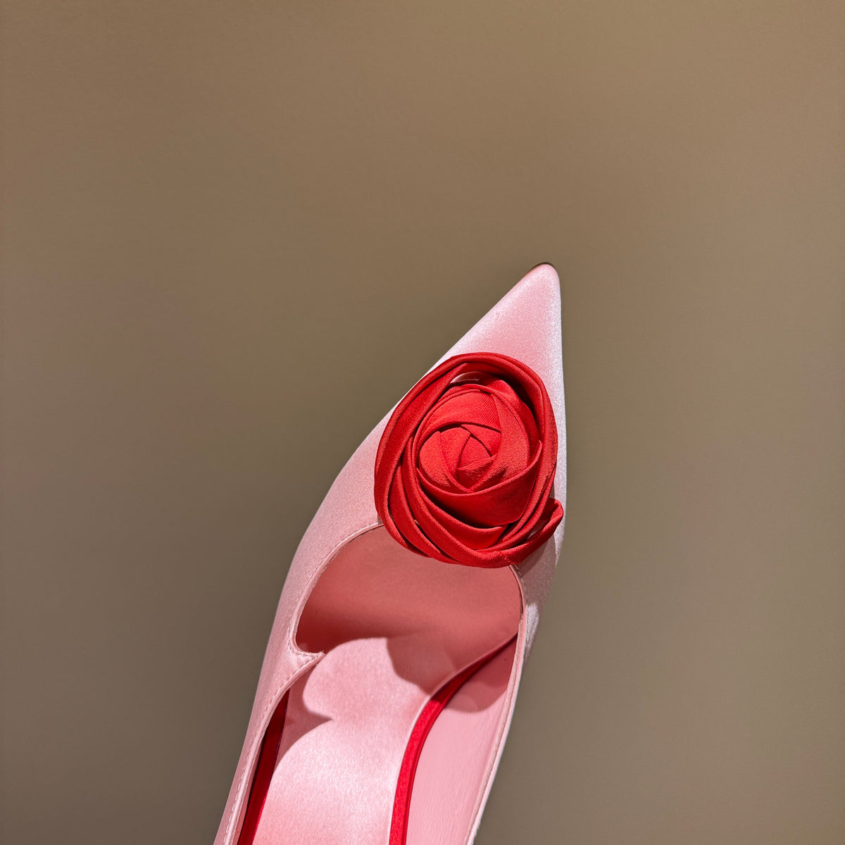 ROGER V HEELS