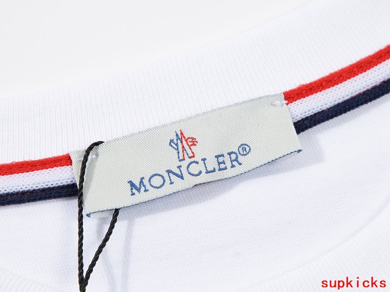 Moncler Luxury Cloth