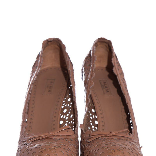 Alaïa Mauve Lace Cut-Out Round-Toe Pumps SZ 40.5