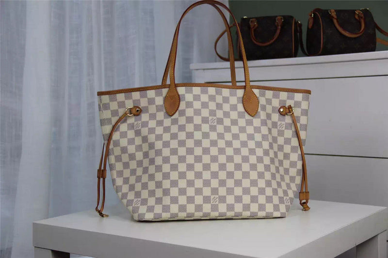 I W Fashion Lu-Vi bags - 8100
