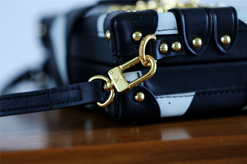I W Fashion Lu-Vi bags - 8207