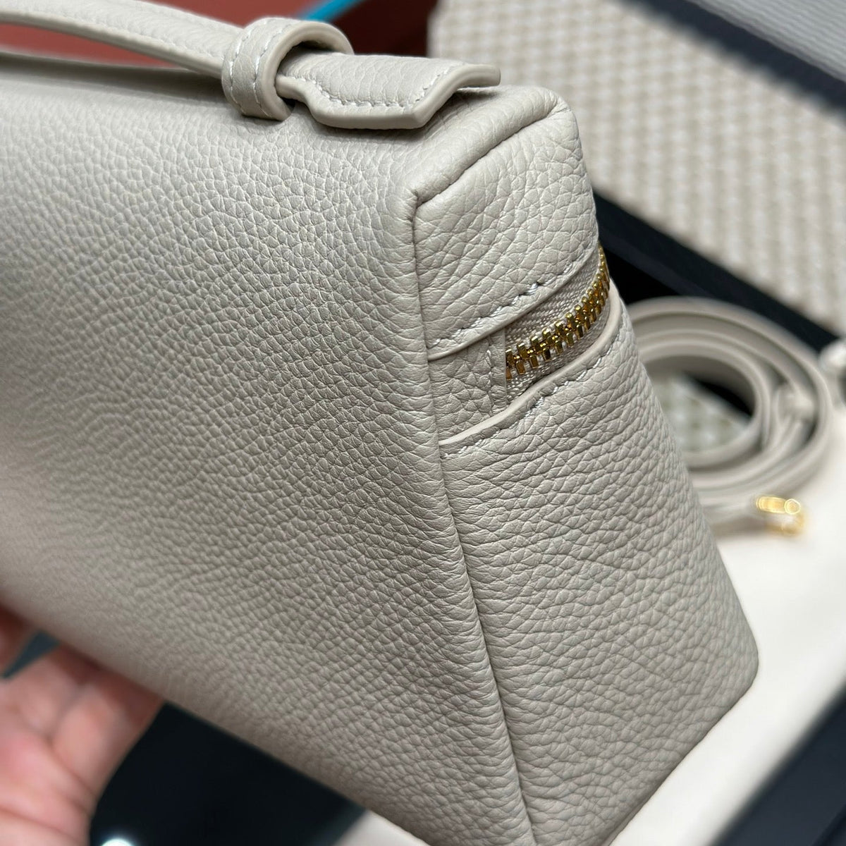 LORO P EXTRA POCKET L19 BAG