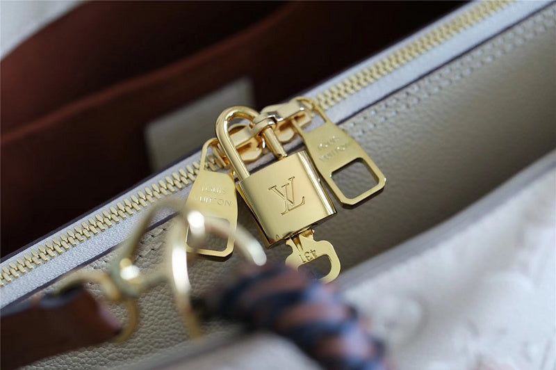 I W Fashion Lu-Vi bags - 8020