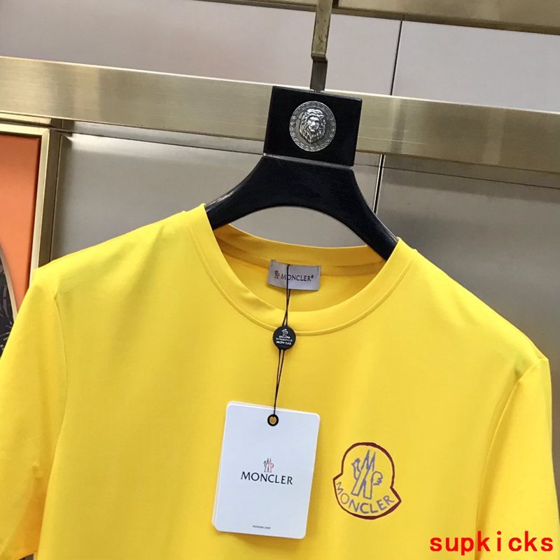 Moncler Luxury Cloth