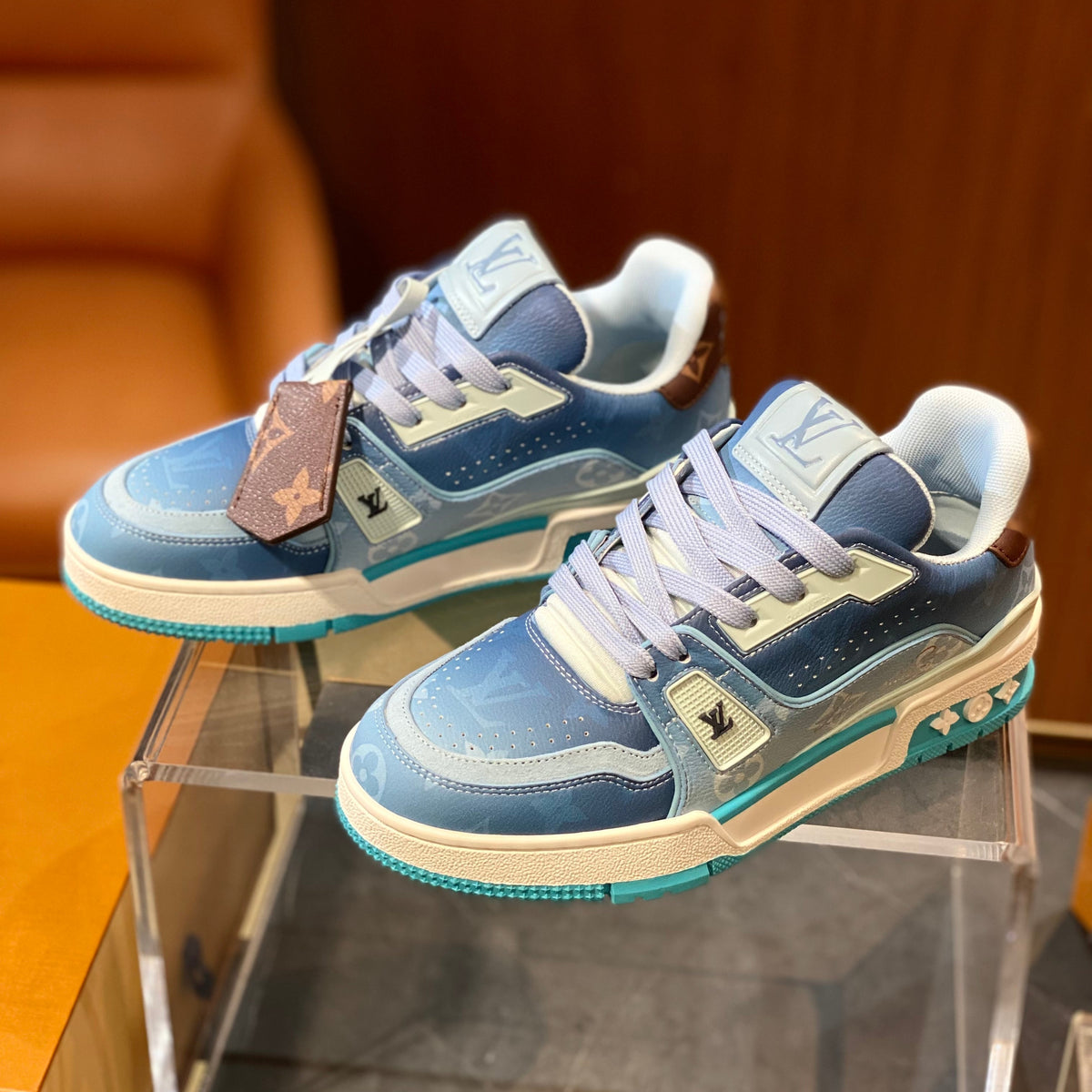 LOU SNEAKERS