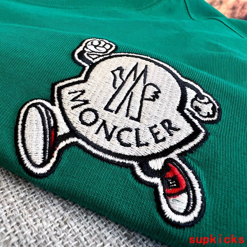 Moncler Luxury Cloth