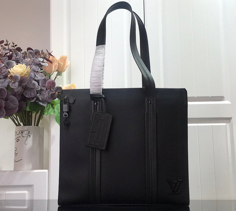 I W Fashion Lu-Vi bags - 17563