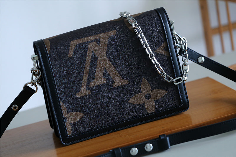 I W Fashion Lu-Vi bags - 8143