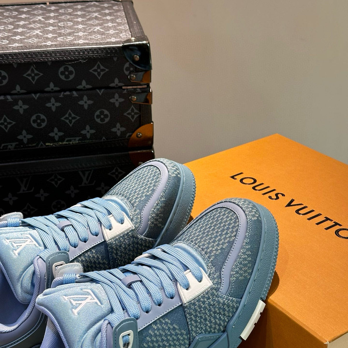 LOU TRAINERS