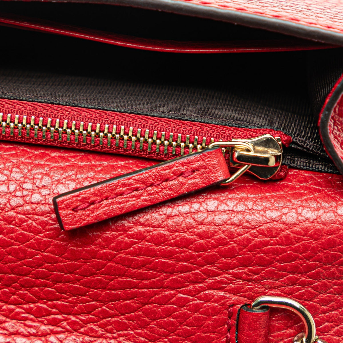 GUCCI Leather Betty Wallet On Chain Crossbody Bag