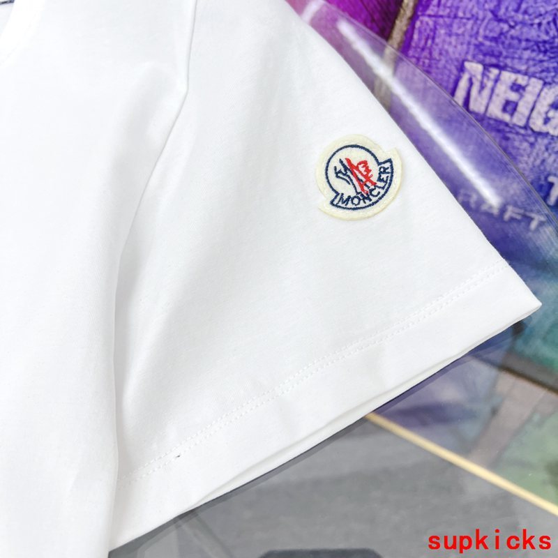 Moncler Luxury Cloth