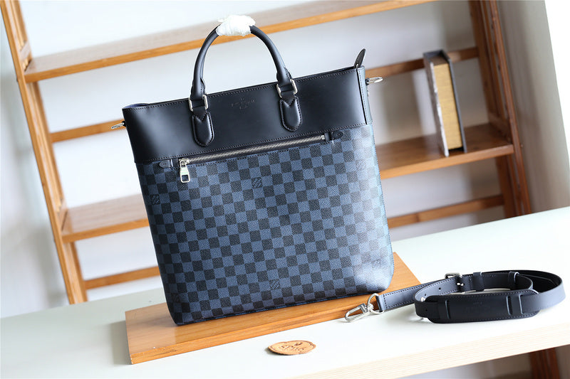I W Fashion Lu-Vi bags - 9884