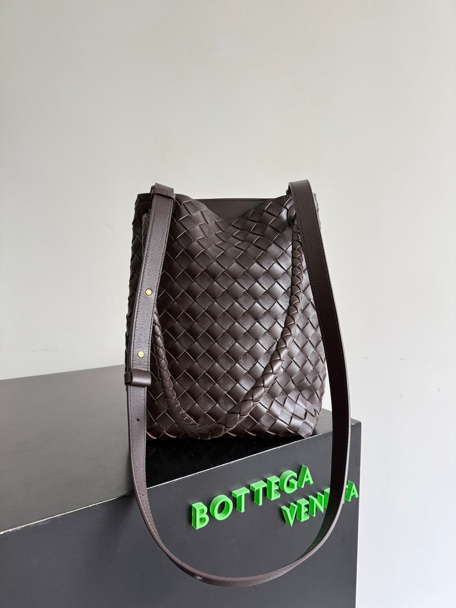 BOTT V ANDIAMO BUCKET BAG
