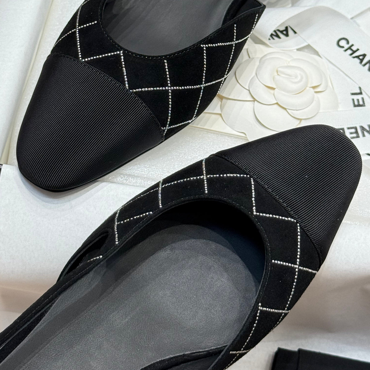 CC SLINGBACK PUMPS
