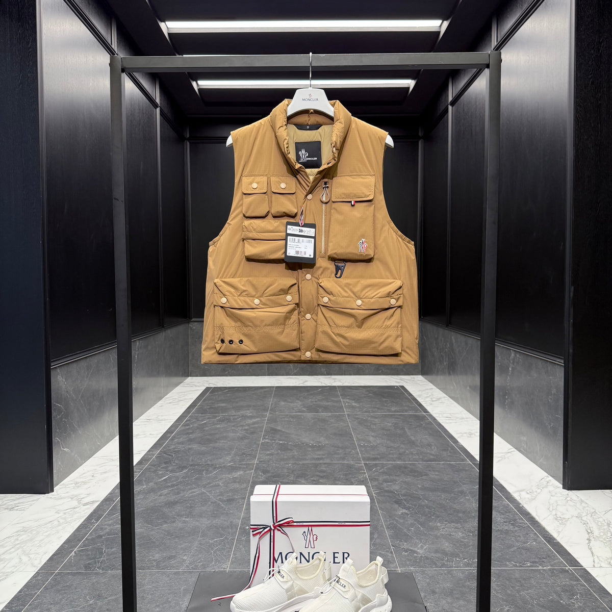 MONC TONGASS VEST