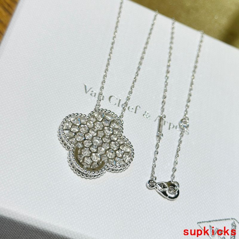 Van Cleef & Arples Jewelry