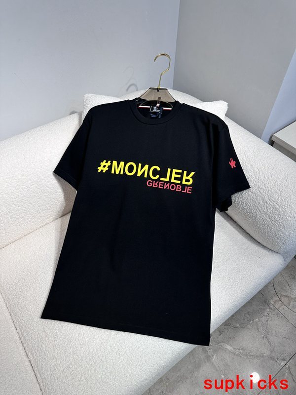 Moncler Luxury Cloth