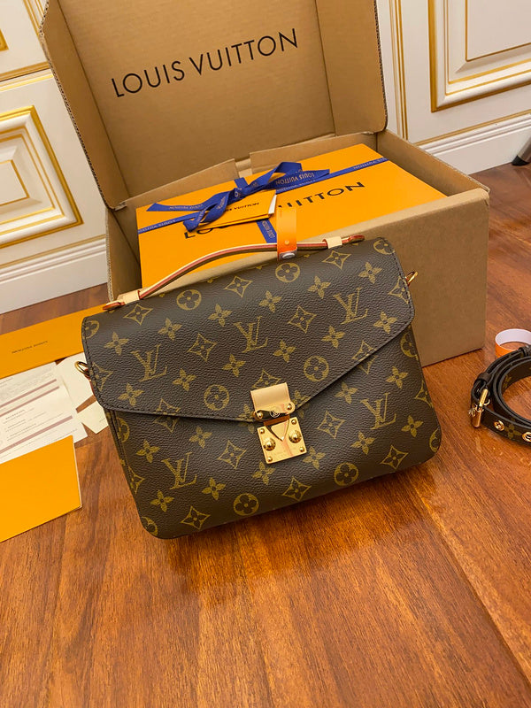 I W Fashion Lu-Vi bags - 17059
