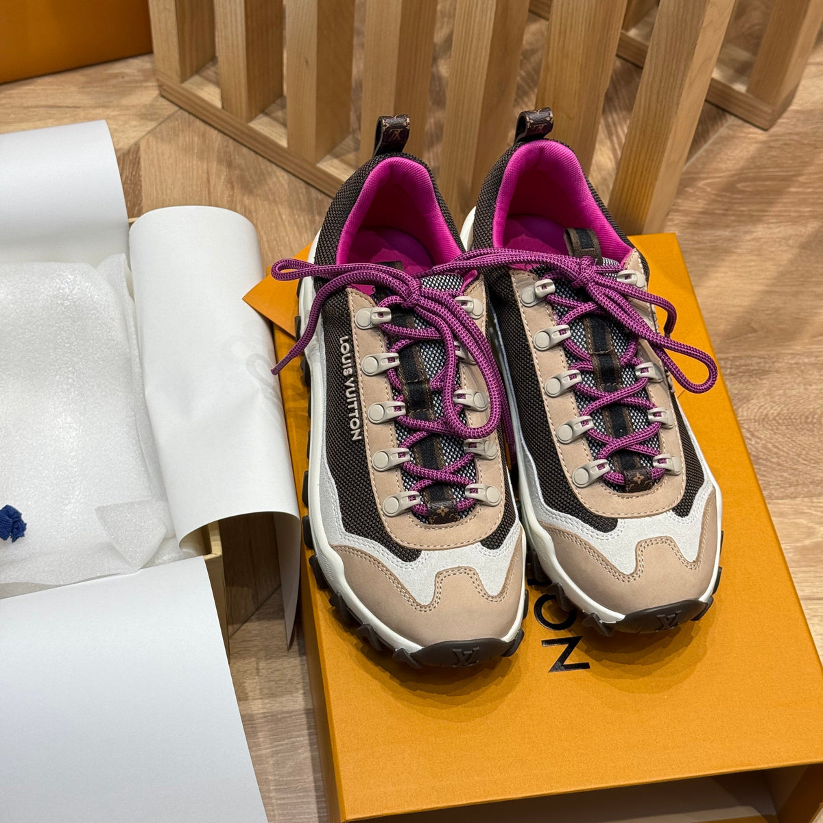 LOU RUSH XPLORER SNEAKERS