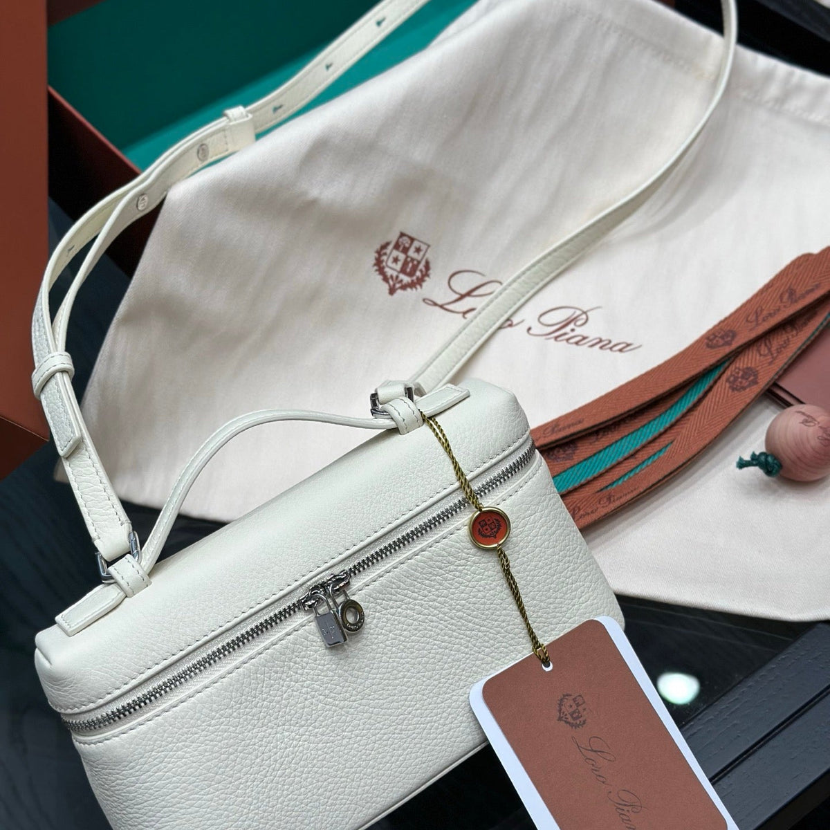 LORO P EXTRA POCKET L19 BAG