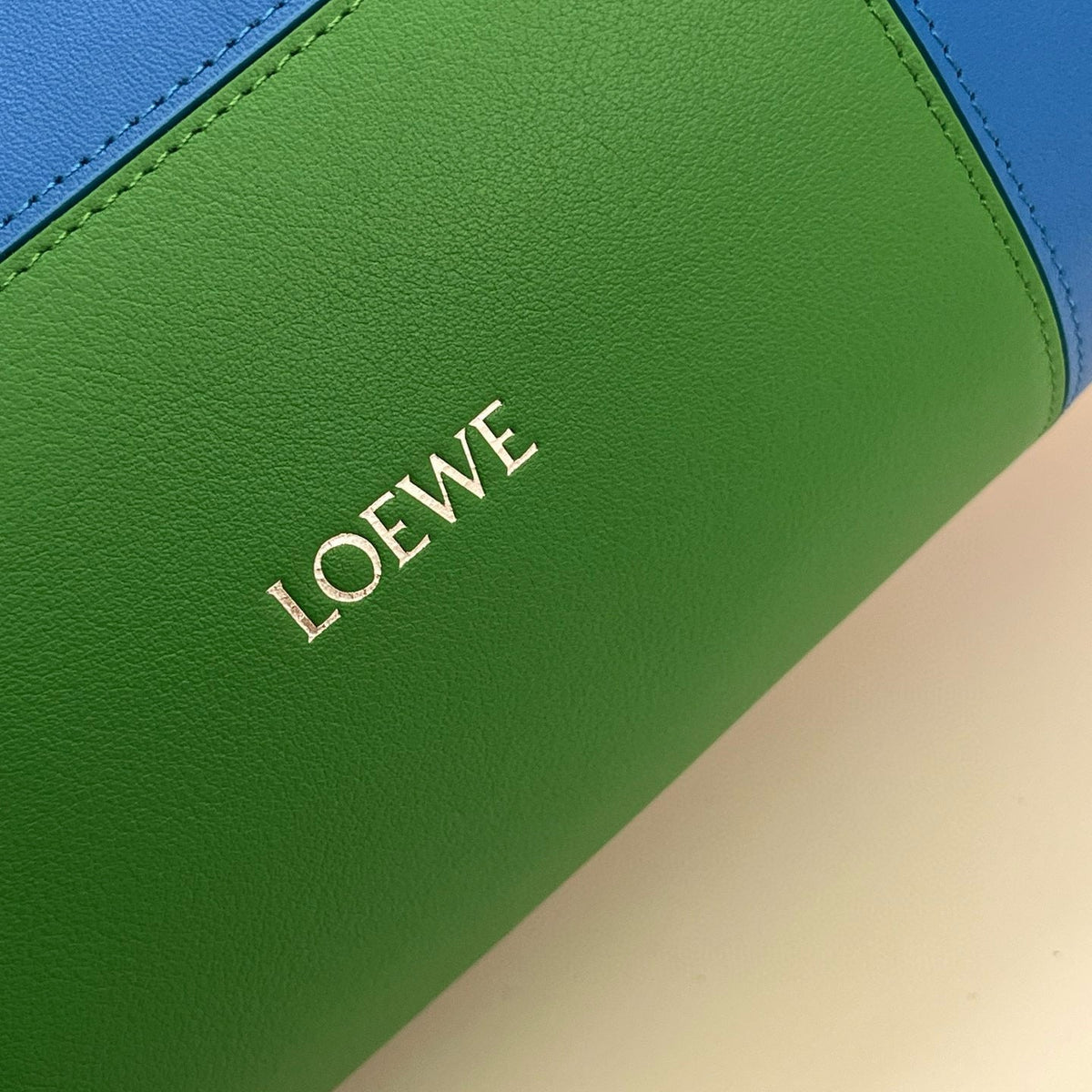 LOEW FLAMENCO MEDIUM POUCH