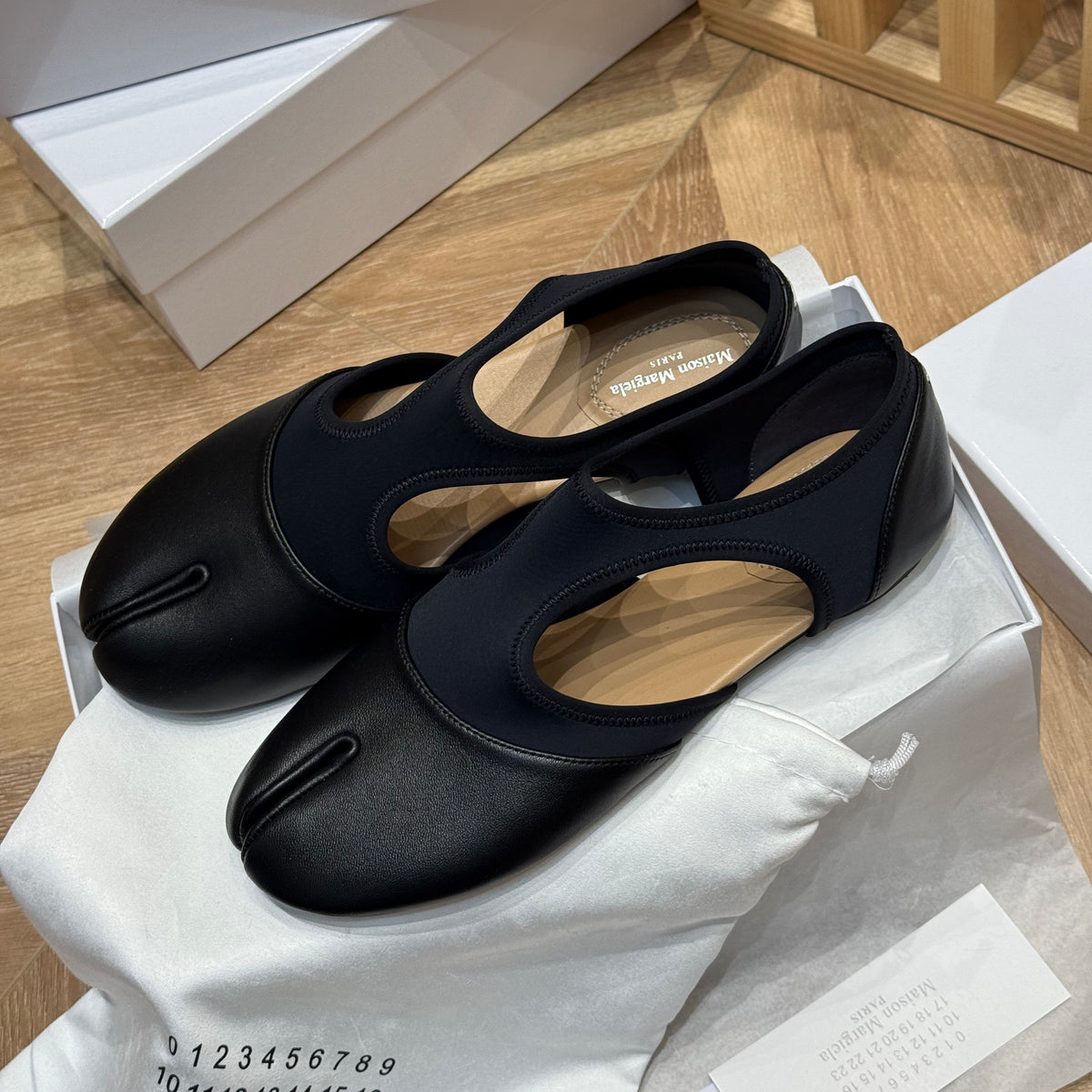 MAISON M TABI BALLET FLATS