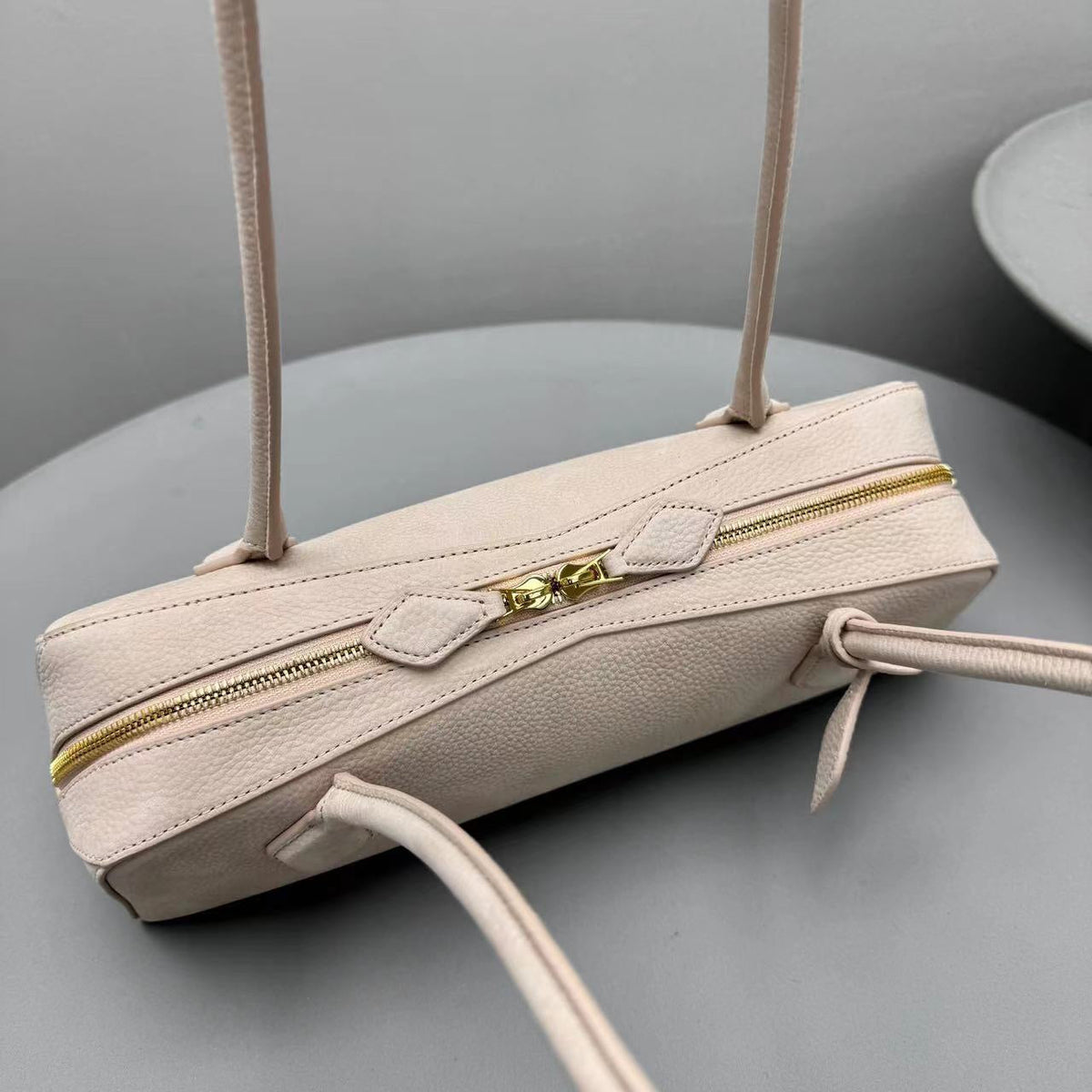 ALAIA LE TECKEL MEDIUM BAG