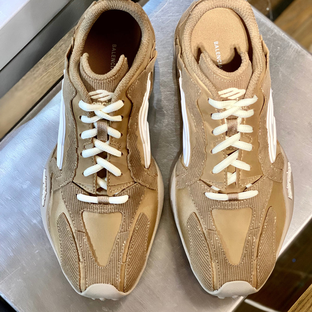 BAL MONDAY ULTRA SNEAKERS