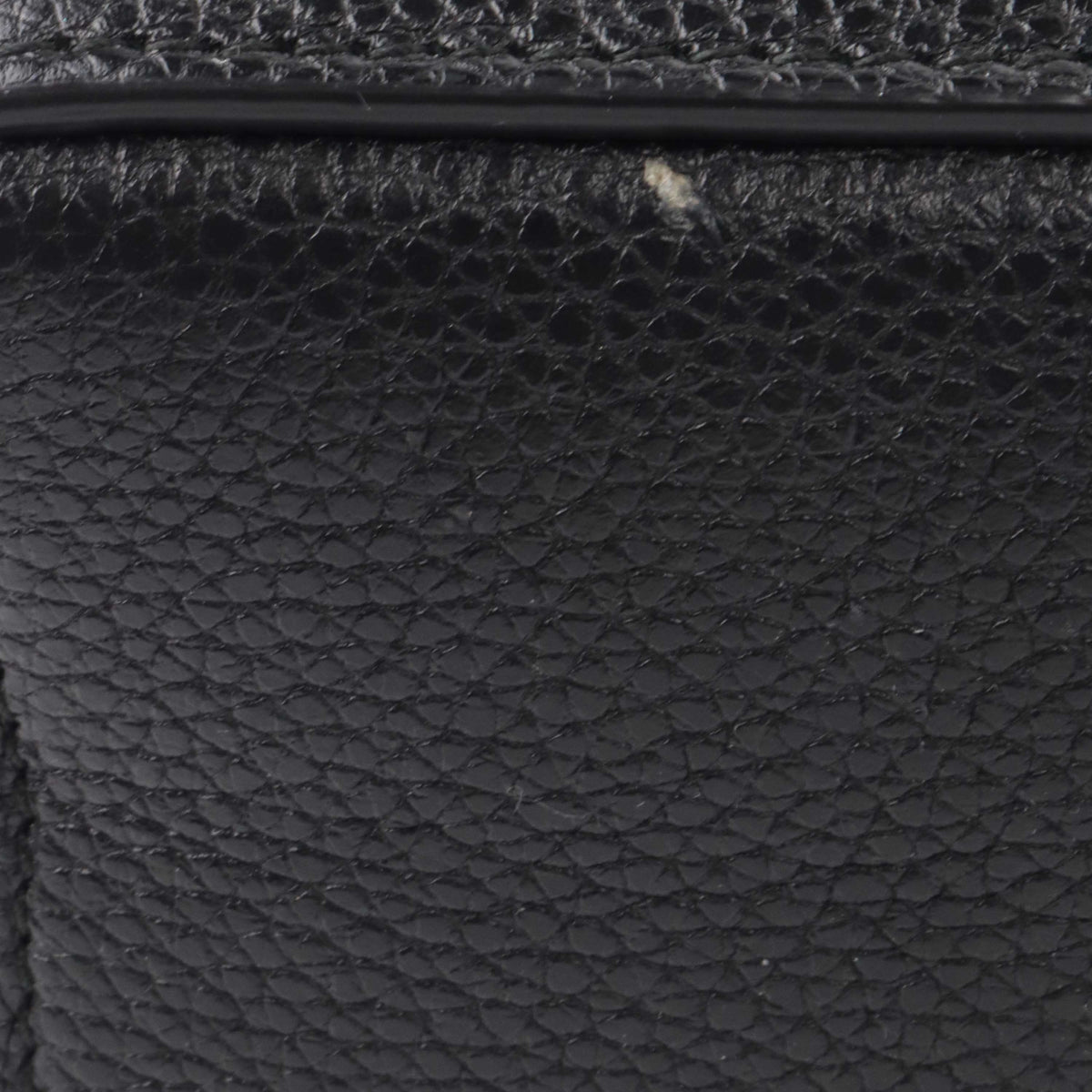 Gucci Zumi Black Shoulder Bag.