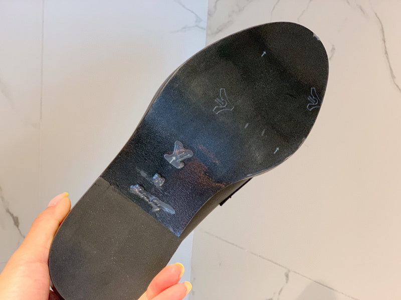 Louis Vuittion Luxury Shoes