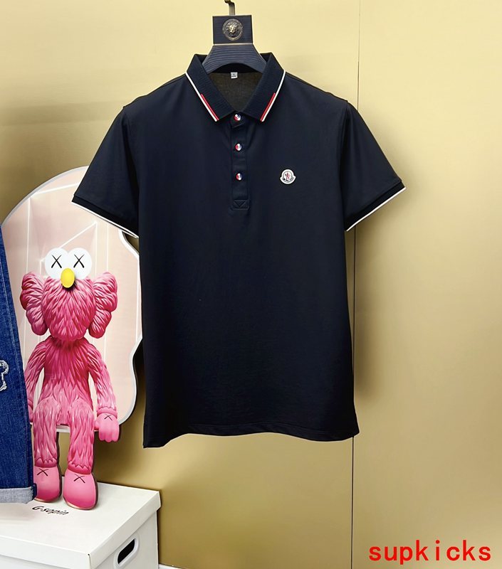 Moncler Luxury Cloth