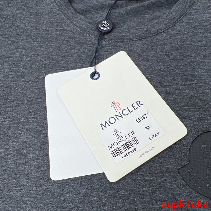 Moncler Luxury Cloth