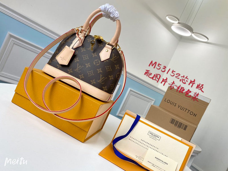 I W Fashion Lu-Vi bags - 17741