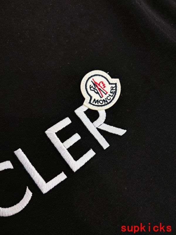 Moncler Luxury Cloth