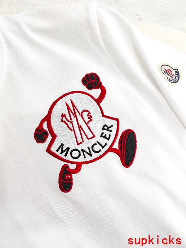 Moncler Luxury Cloth