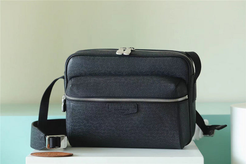 I W Fashion Lu-Vi bags - 10194