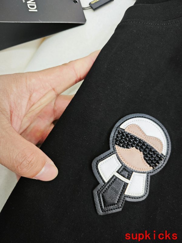 Moncler Luxury Cloth