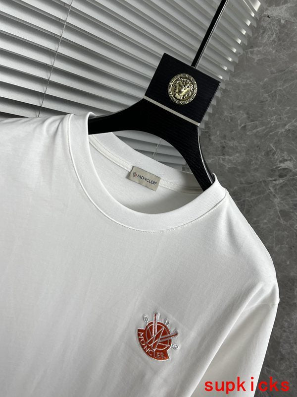 Moncler Luxury Cloth