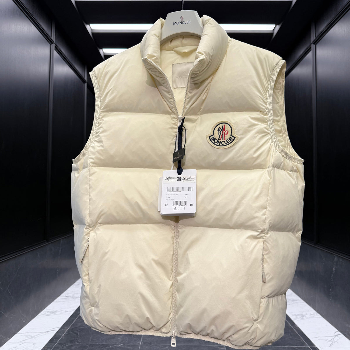 MONC ALMAZ VEST