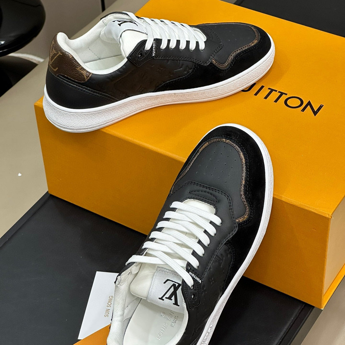 LOU TRAINERS