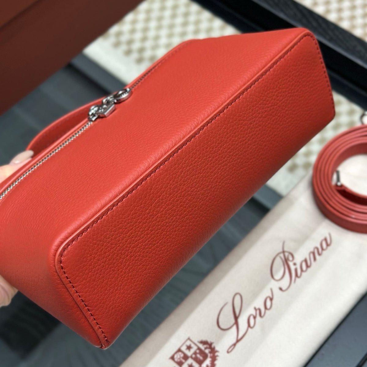 LORO P EXTRA POCKET L19 BAG