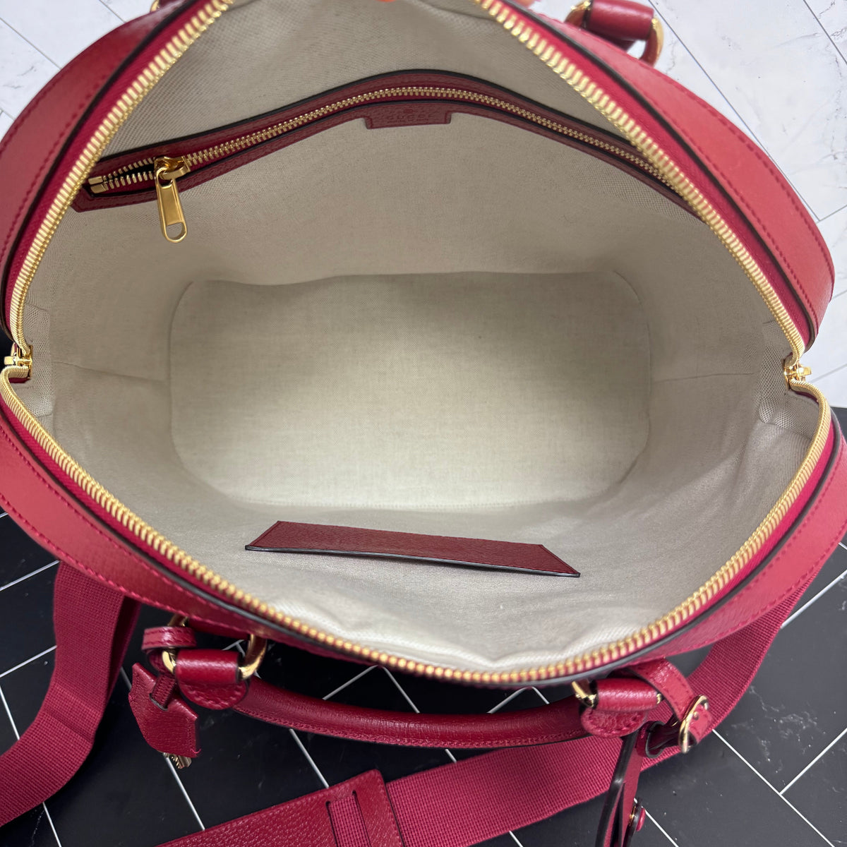 LIKE NEW- Gucci Red Savoy Web Bowling Tote