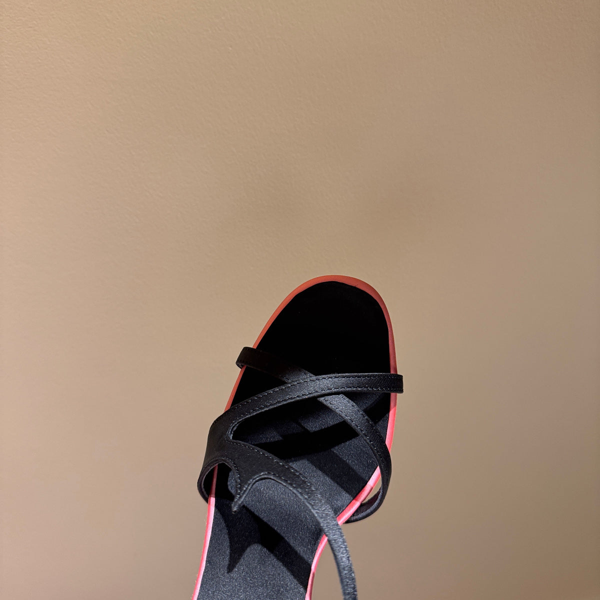 ROGER V HEELS
